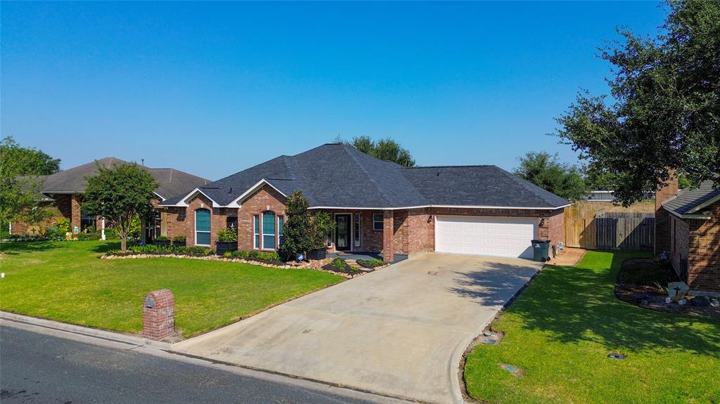 302 Sam Houston Drive El Campo, Texas, United States Home For Sale