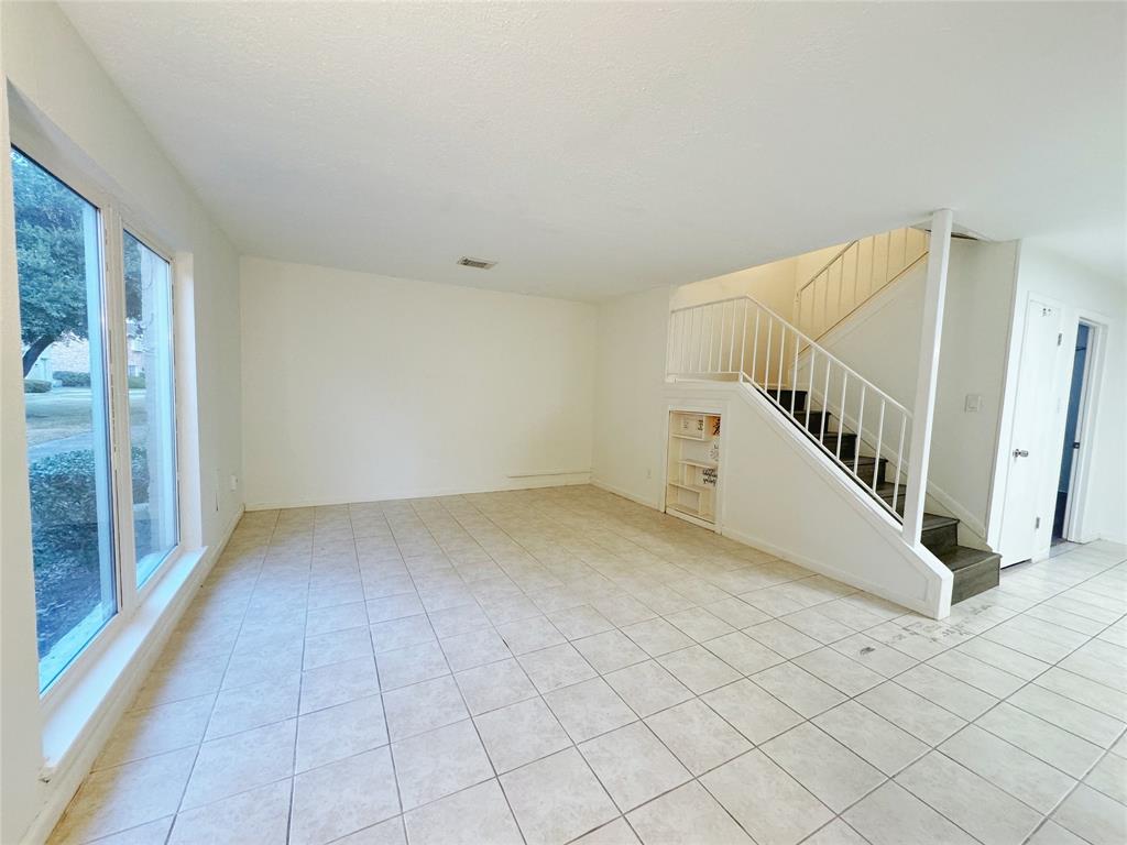 Photo #8: 92744448 Listing 