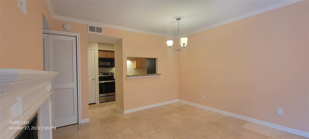 Photo #8: 62156719 Listing 