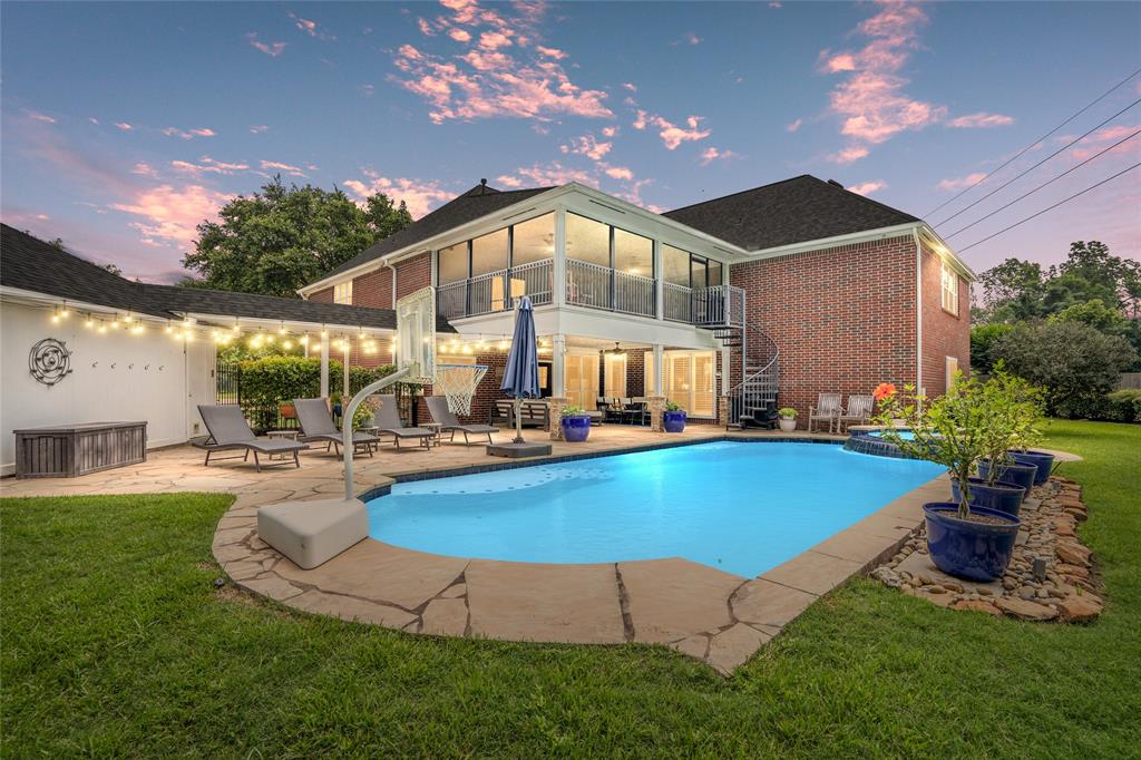 4610 Warwick CT  