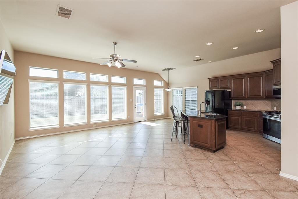 wall of windows with natural lighting