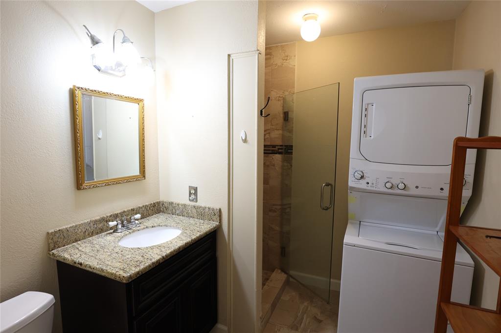 Photo #8: 23905700 Listing 