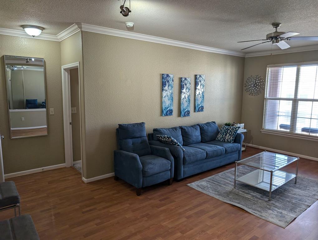 Photo #3: 67538916 Listing 