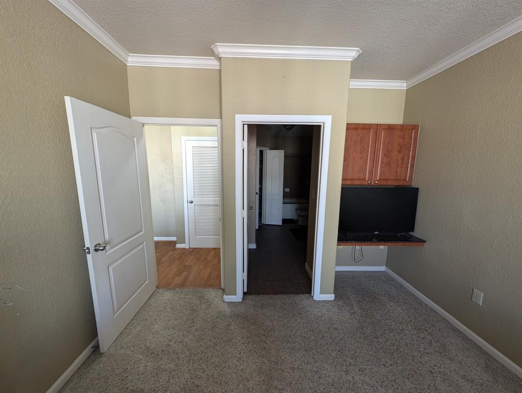 Photo #5: 67538916 Listing 