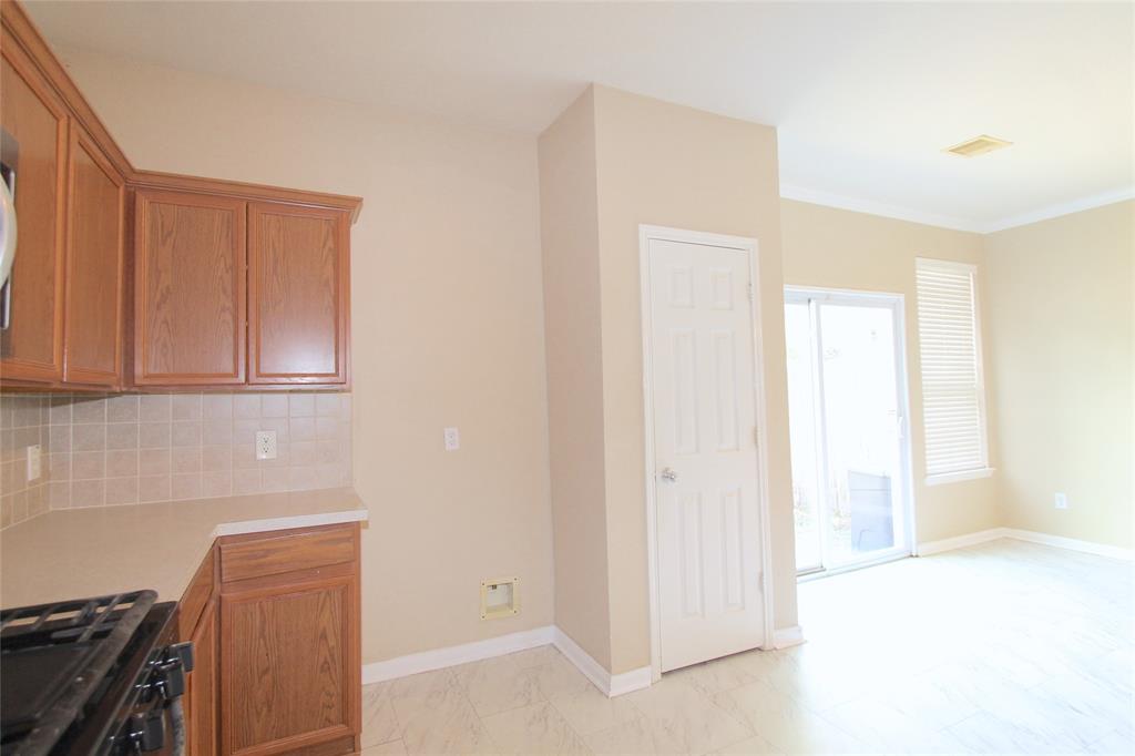 Photo #12: 93318704 Listing 