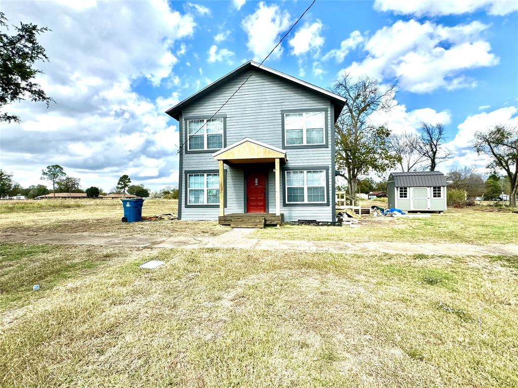 106 E Main St E