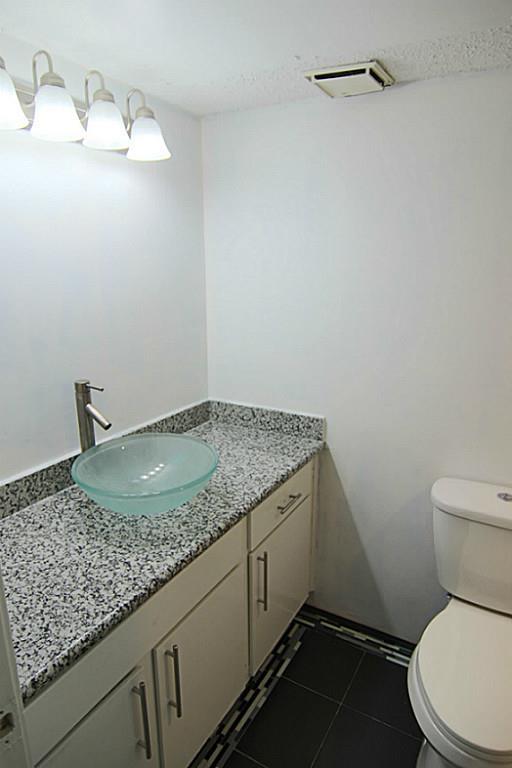 Photo #8: 43531429 Listing 