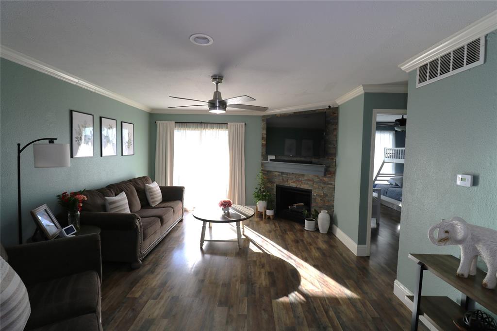 Photo #8: 48892578 Listing 