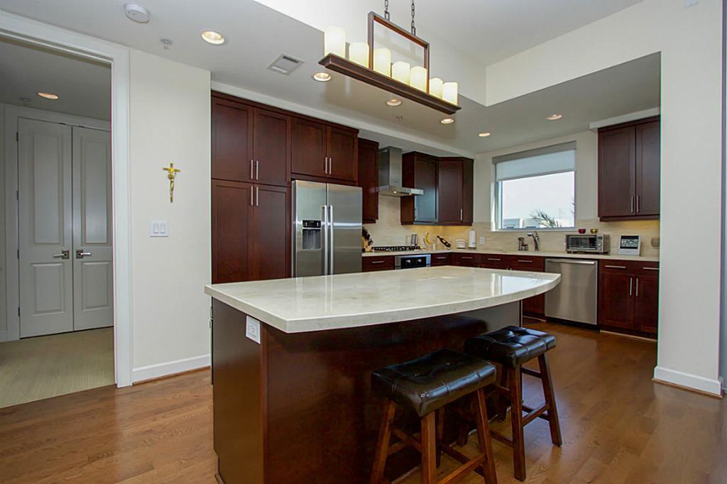 Photo #12: 72555164 Listing 