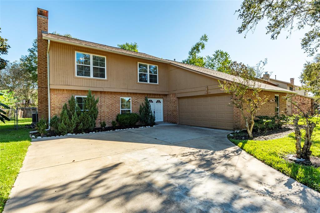 313 Gleneagles Dr  