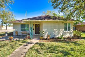 201 Mimosa, Lake Jackson, TX, 77566