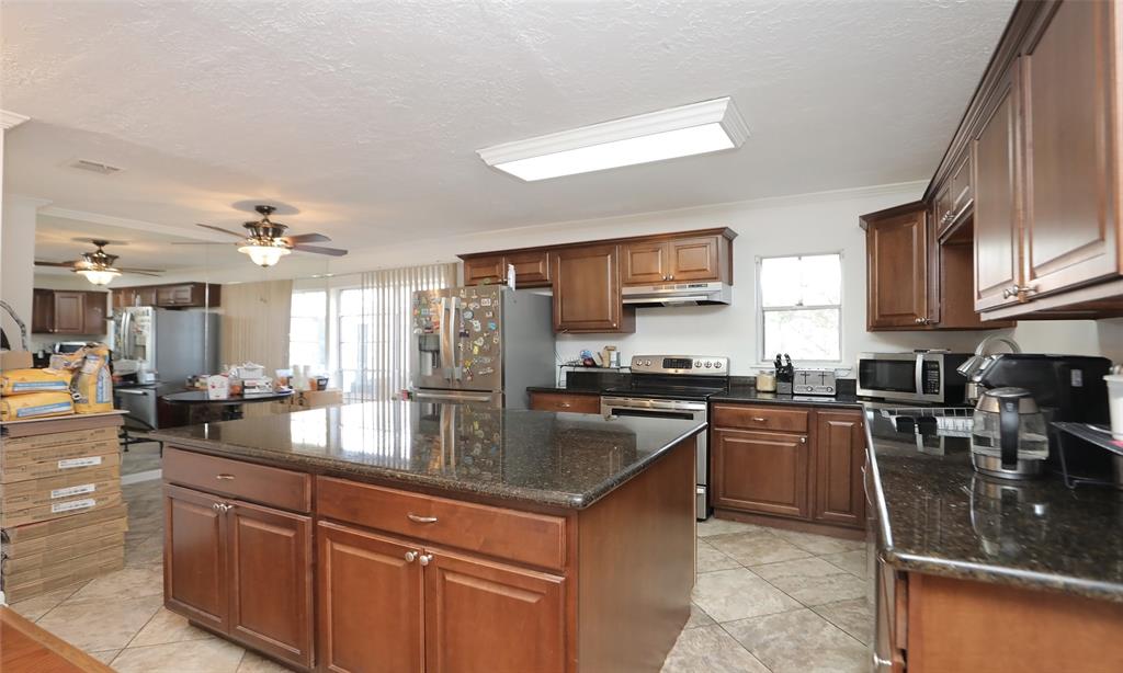 Photo #10: 74657766 Listing 