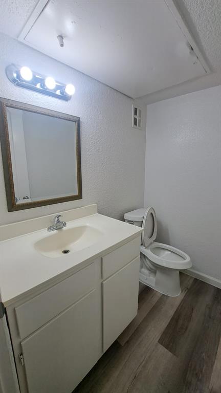 Photo #11: 43917904 Listing 