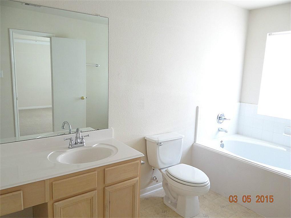 Photo #8: 4571708 Listing 