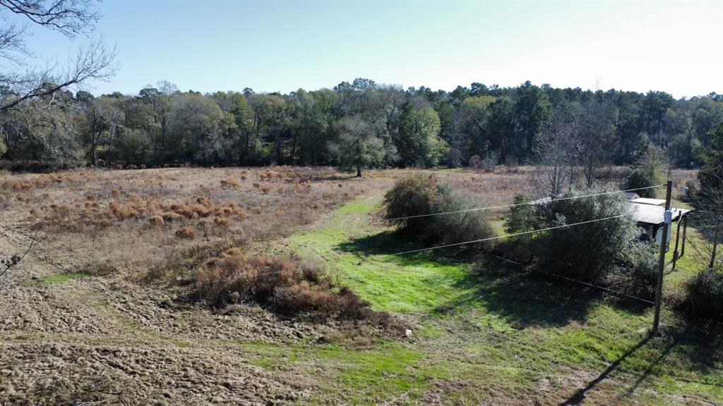 This 15-acre property just east of Centerville off CR 131 is your new canvas for adventure! With a live creek, open pastures, and pockets of woods, this land is bursting with potential and perfect for your livestock or outdoor hobbies. Existing utilities are available to easily make this oasis your own! This land also offers wildlife in the area.