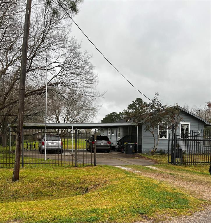 633 Hillhouse Rd
