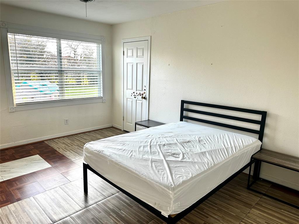 633 Hillhouse Rd