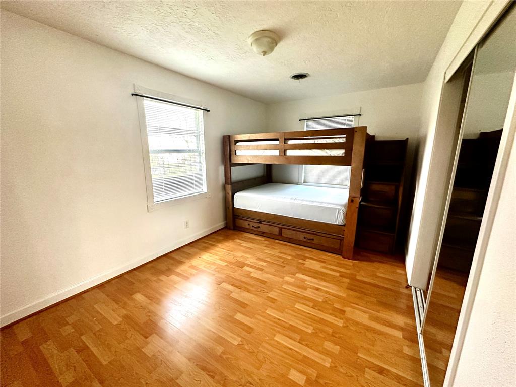 633 Hillhouse Rd