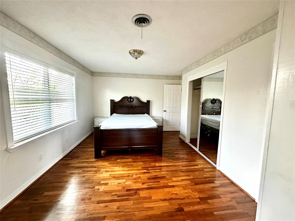 633 Hillhouse Rd