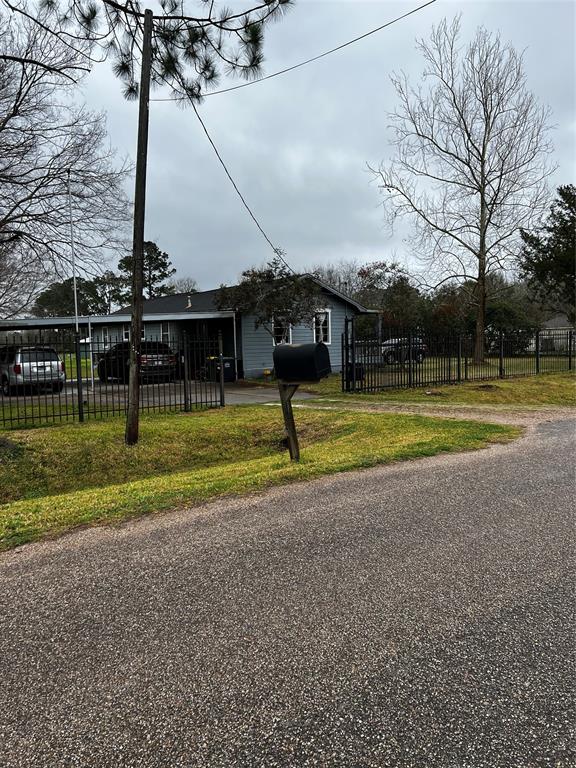 633 Hillhouse Rd
