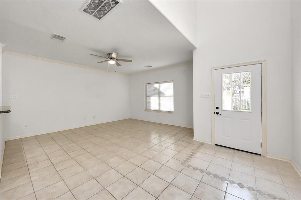 Photo #12: 4737785 Listing 