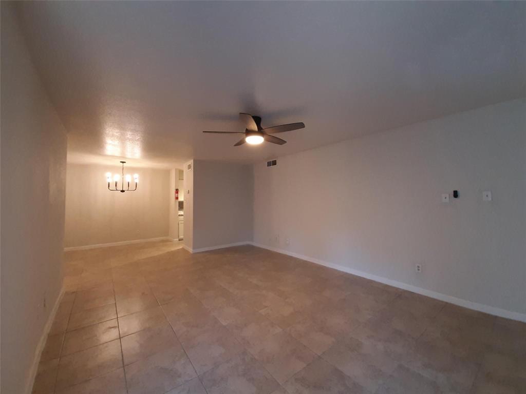 Photo #6: 28675440 Listing 