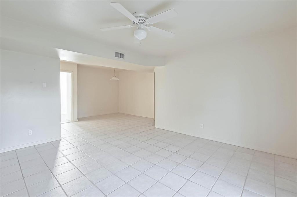 Photo #8: 14702003 Listing 