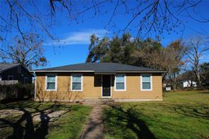 520 Mckee, Clute, TX, 77531