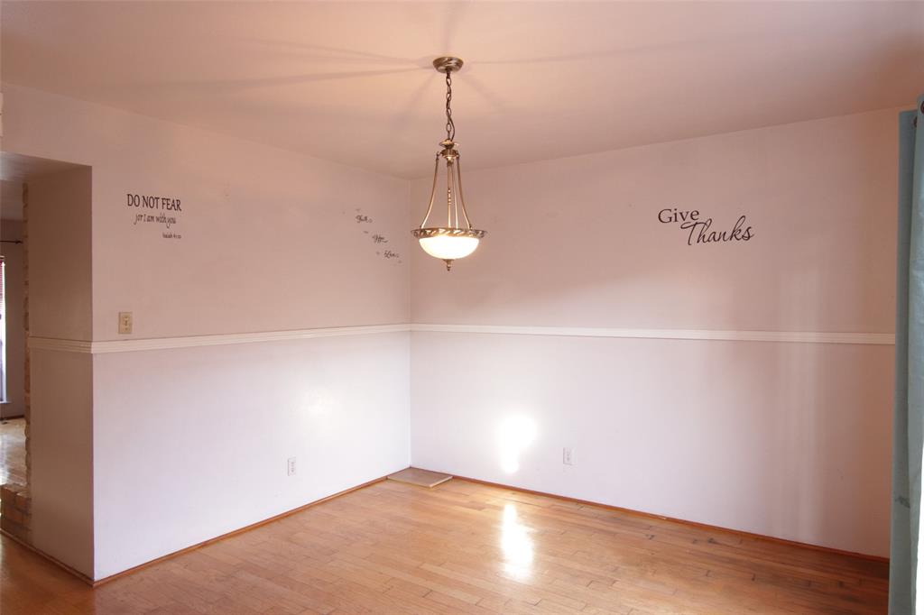 Photo #8: 47678399 Listing 