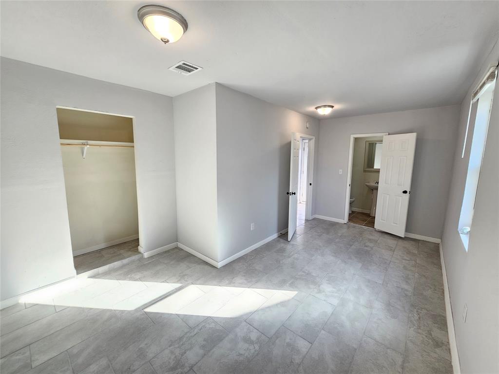 4314 Tavenor Lane