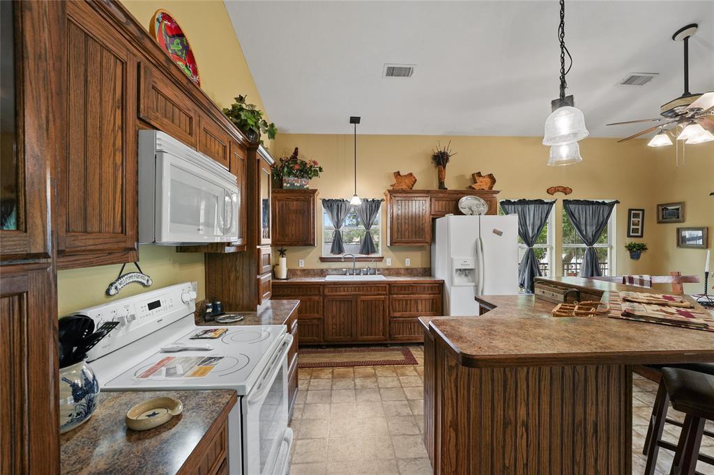 2865 County Road 471 St W