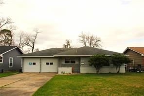 129 Chestnut, Lake Jackson, TX, 77566