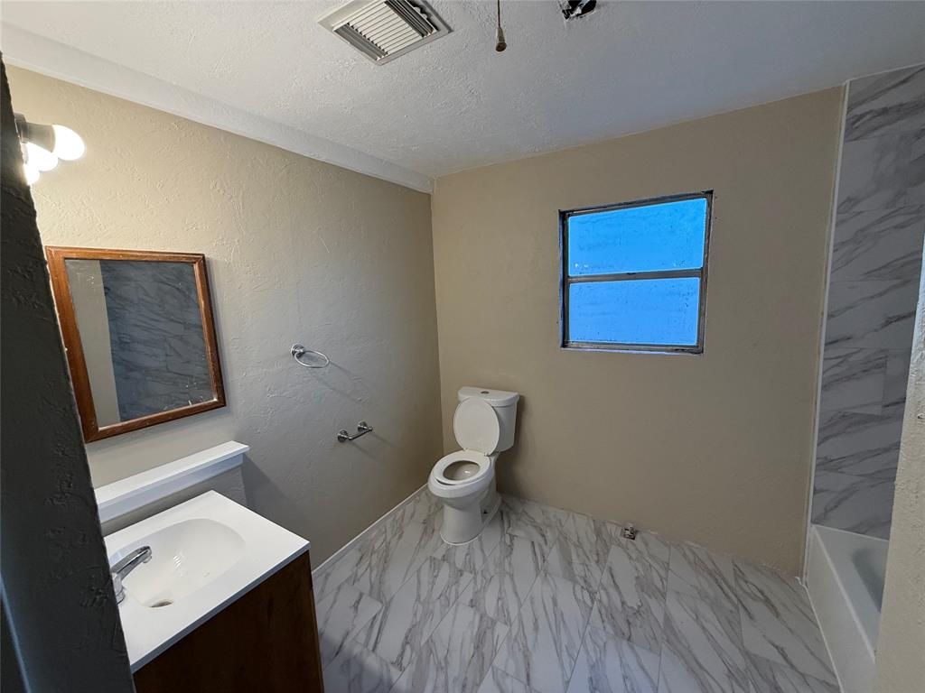 11022 Sunturf Lane