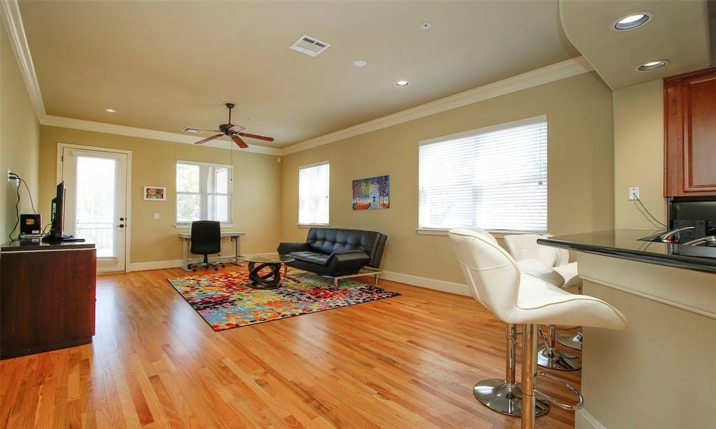 Photo #3: 53685399 Listing 