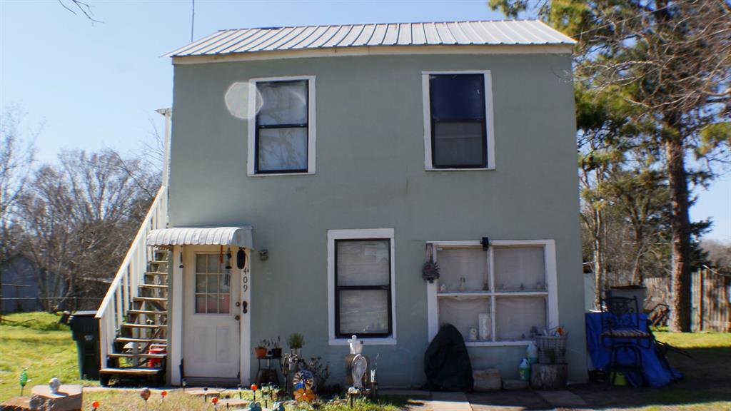 listing main picture
