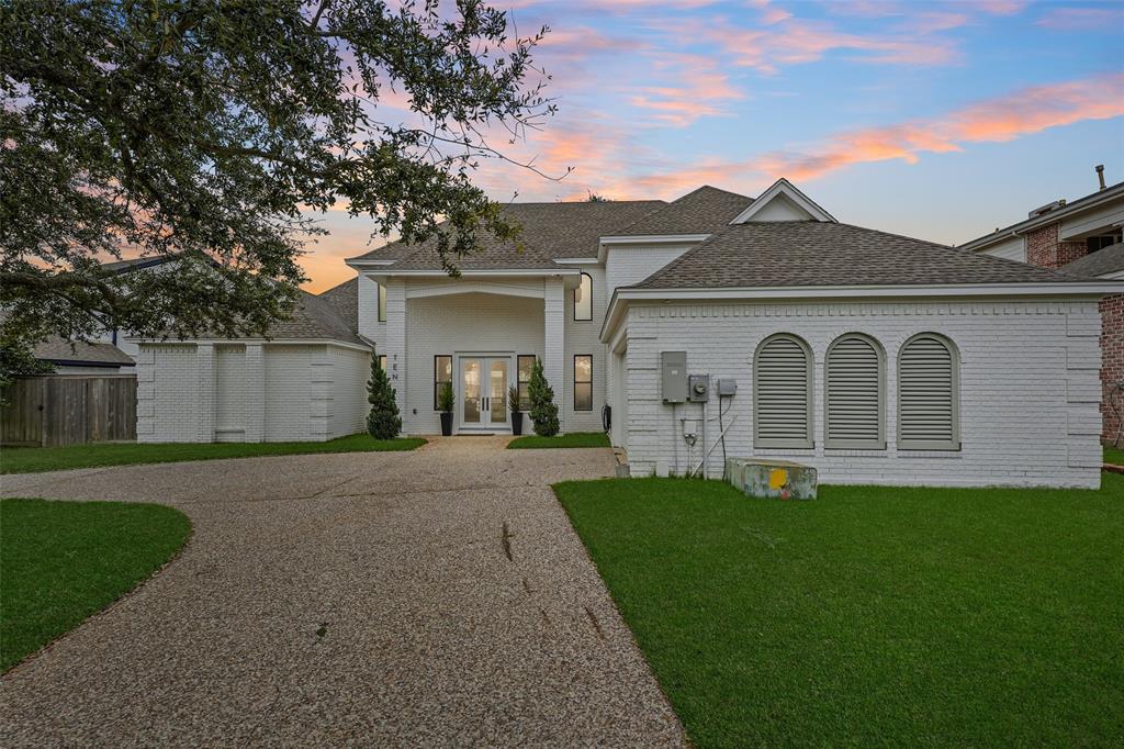 10 Quintana Place 