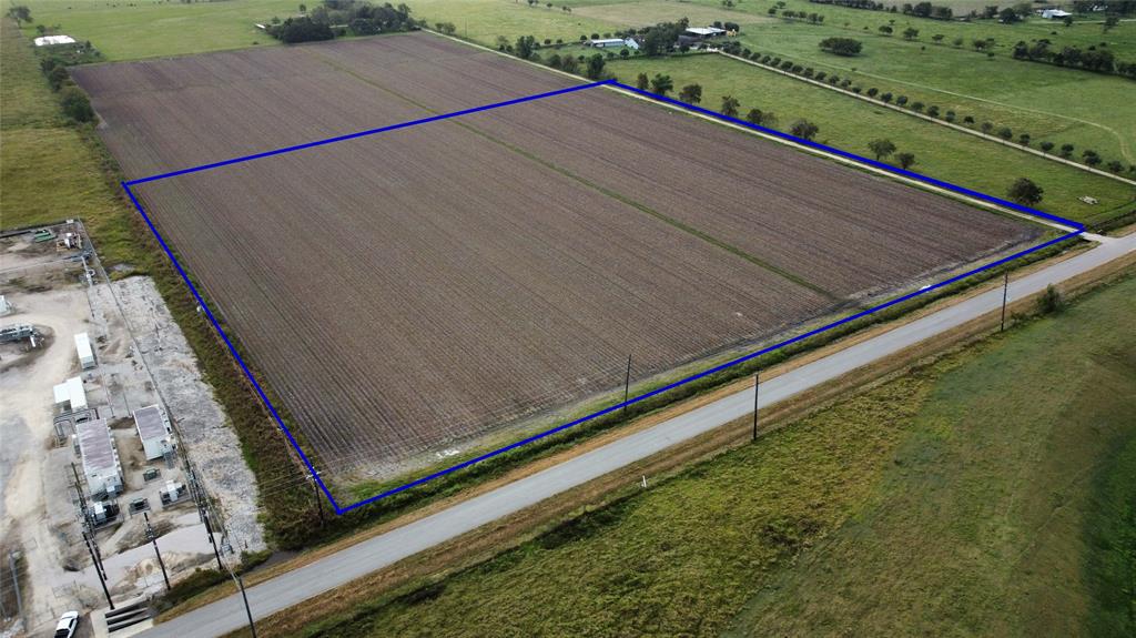 Here's your chance to own a little piece of the country! 13 +/- acres that are unrestricted and ready for you to create your own country oasis. Currently in row crop. Approximately 765 ft of road frontage.