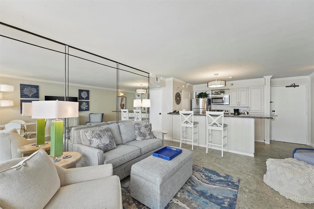 1036C 5220 Seawall Blvd 1036C