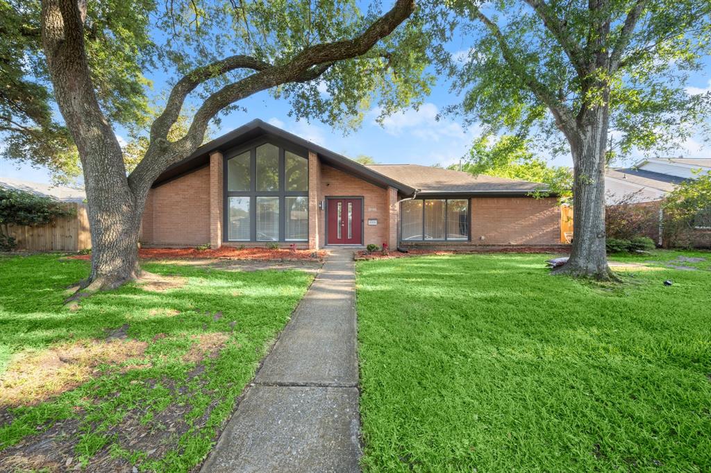 8119 Braesview Lane