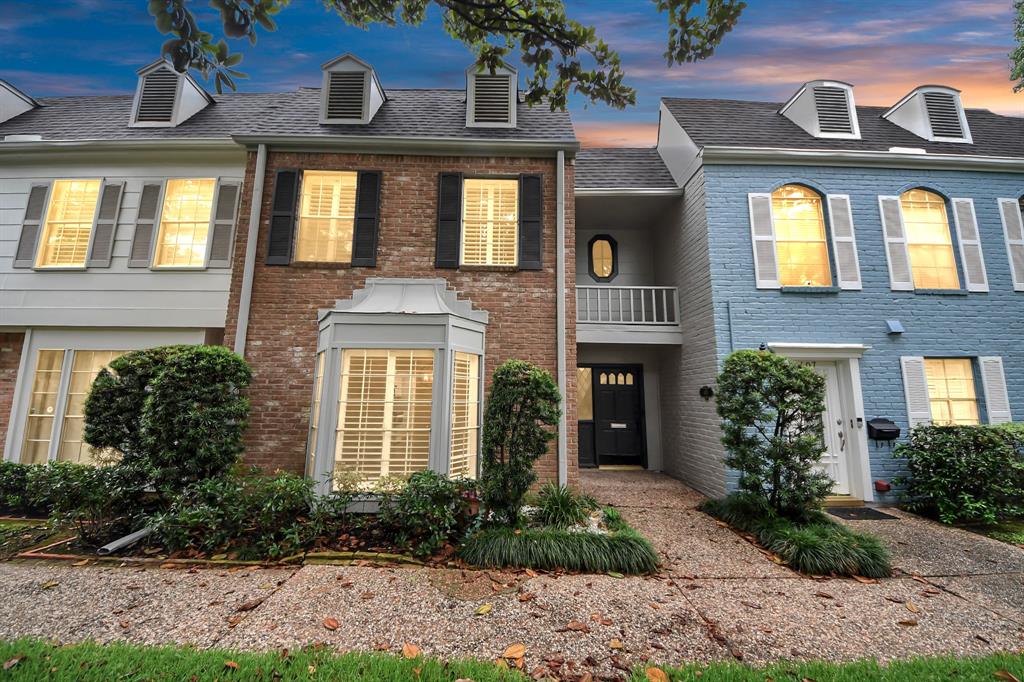 405 405 N Post Oak Ln Unit 405