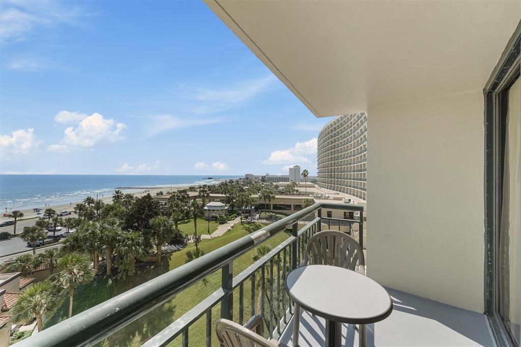 738D 5220 Seawall Blvd 738D