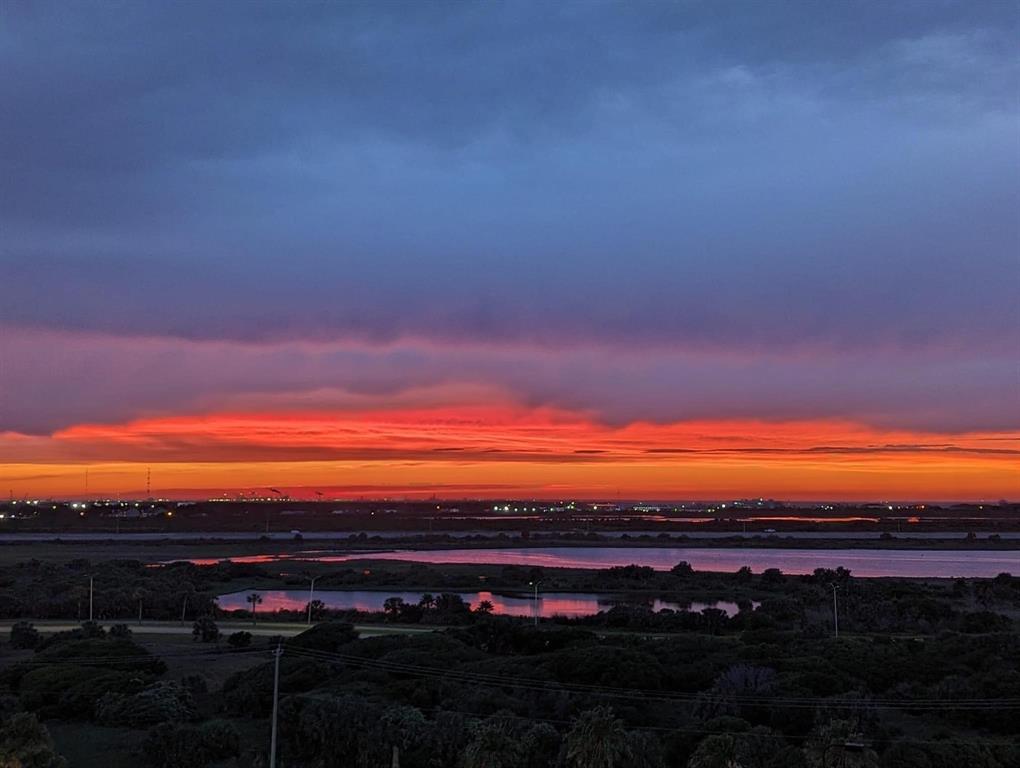 TW1012 801 E Beach Dr TW1012