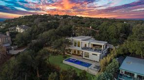 4005 Balcones