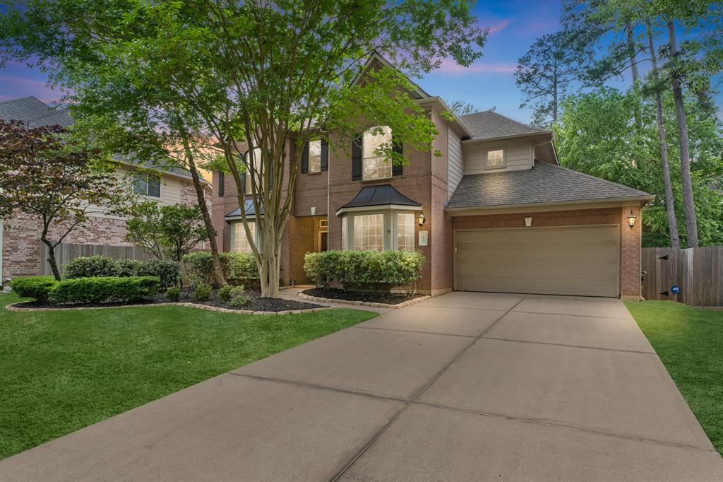 62 N Wyckham Circle The Woodlands, Texas Welcome to this charming property in Sterling Ridge! This home boasts 4 bedrooms, 3.5 baths, and a 3-car tandem garage. Enjoy the formal dining, home office with built-ins, and an open floorplan, kitchen with granite counters and stainless-steel appliances. The primary bedroom and bathroom suite is downstairs, with 3 additional bedrooms upstairs. Upstairs features an oversized gameroom, media/flex room, reading nook and balcony towards the backyard. Large backyard that features a spacious covered patio and outdoor fireplace - great for entertaining. The home has recently been updated with fresh paint, new wood floors, and carpet. Entire roof replaced in 2022. This home has been well taken care of and ready for new owners. Close proximity to shopping, dining, and easy access to major roads. Don't miss out on this fantastic opportunity!