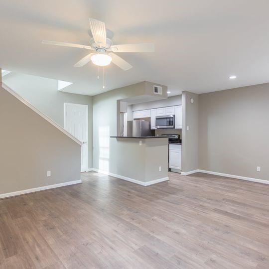 listing main picture