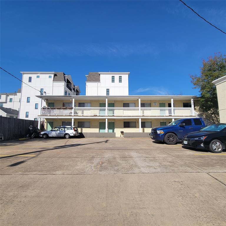 listing main picture