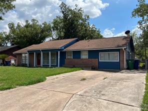 605 Holly, Angleton, TX, 77515