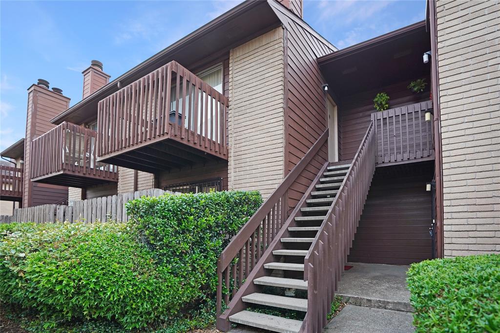 listing main picture
