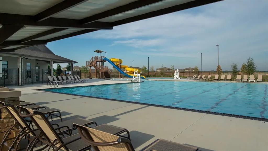 Community pool