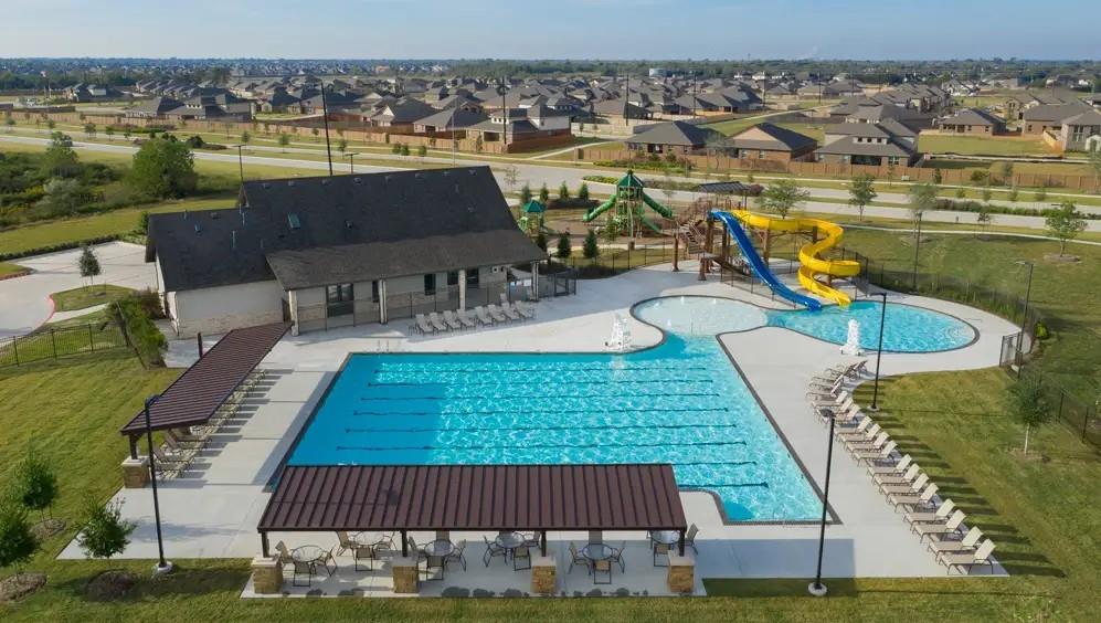 Community pool